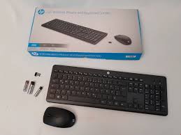 كيبورد وماوس لاسلكي واير لس من إتش بي - HP 235 mouse and keyboard wireless 